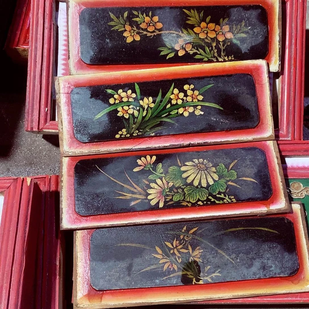 觅***馆香榧木他用他的眼神轻轻就在你