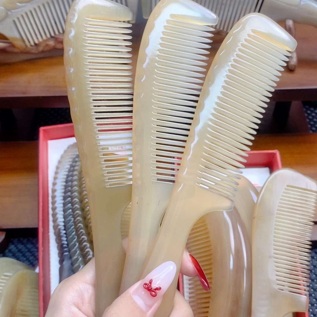 纯手工制作纯牛角梳子