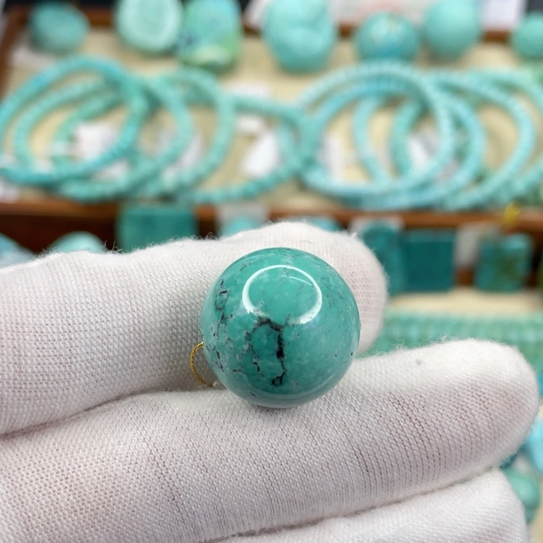 绿松石未镶嵌挂件