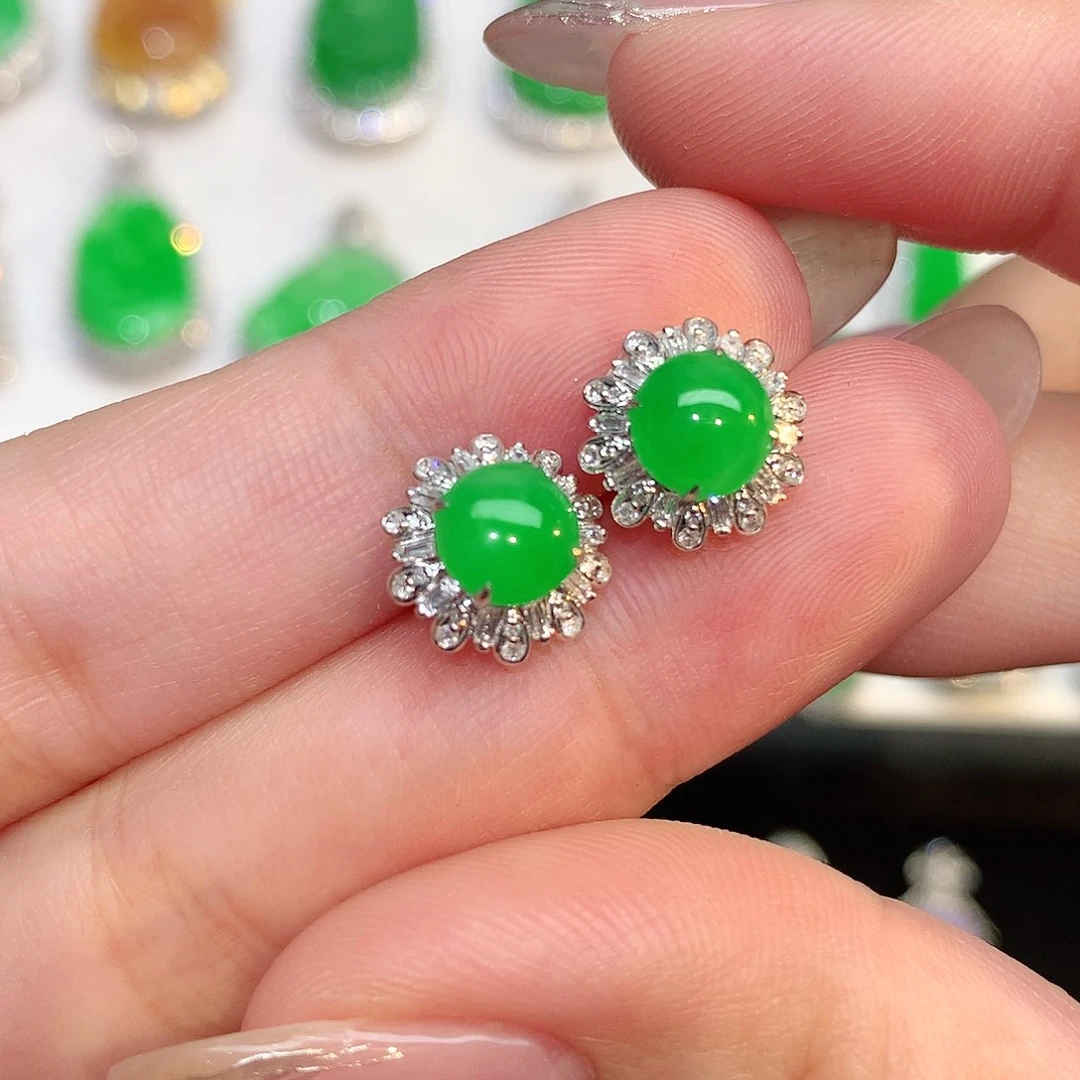 翡翠18K金镶嵌耳饰耳钉