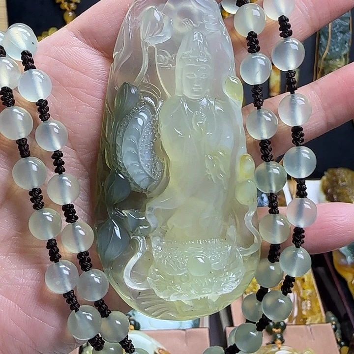 蛇纹石玉未镶嵌颈饰