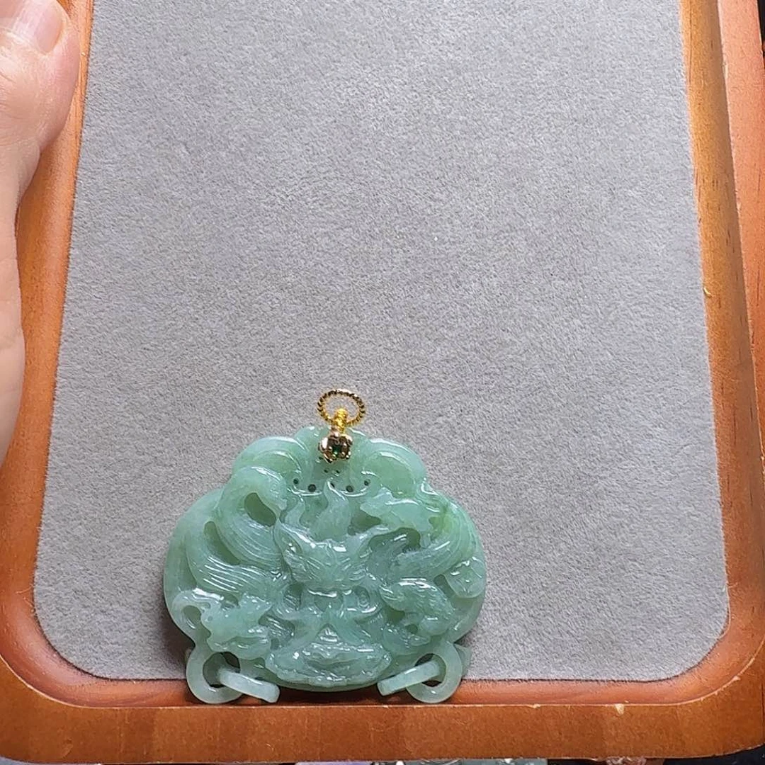 吊坠(赠链)未镶嵌翡翠