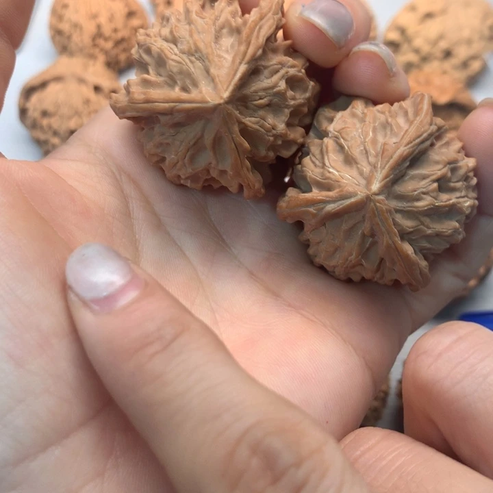 文玩核桃把件盘山三棱39全品