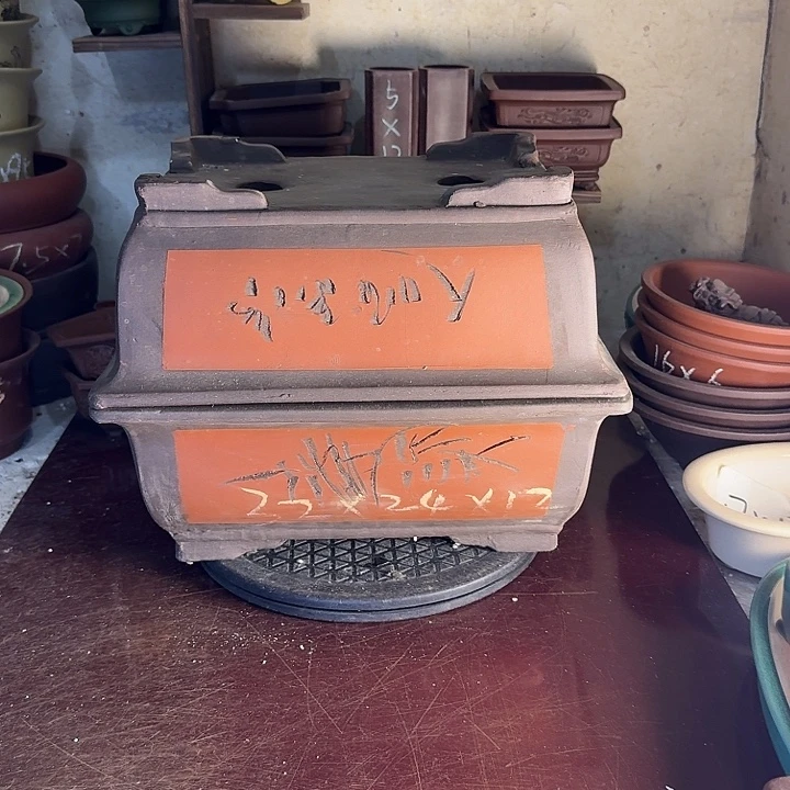 紫砂花盆，手工制作