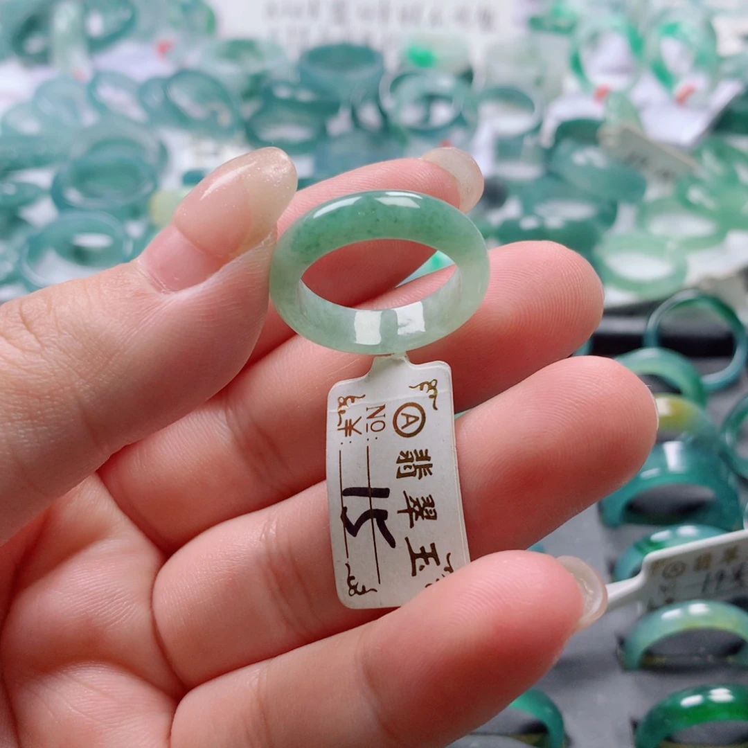 翡翠戒指未镶嵌戒指