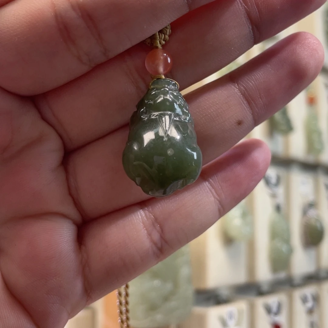 ****️和田玉未镶嵌颈饰