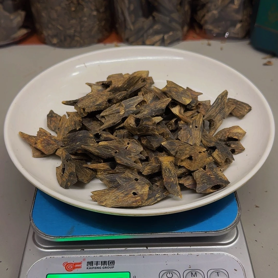 影***墨香料海南红金妮块料103克