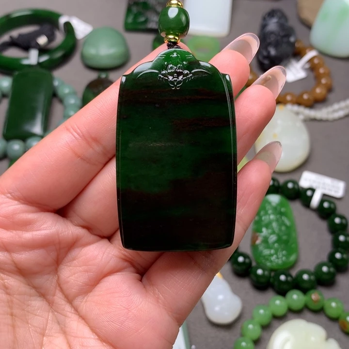 斌***和田玉未镶嵌颈饰