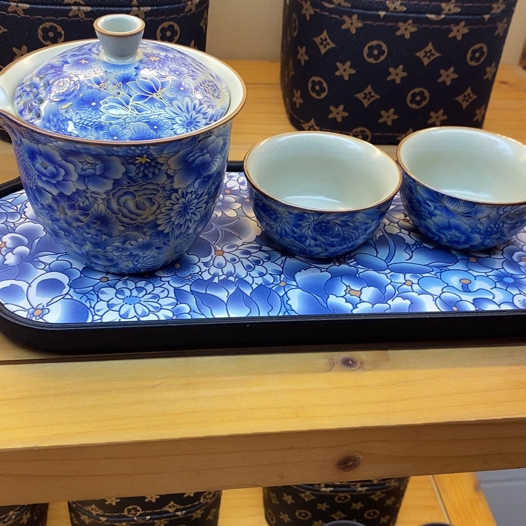盖碗里的水煮开后
