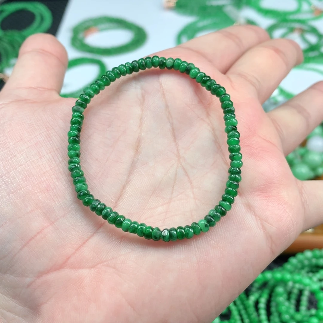 翡翠手链未镶嵌翡翠