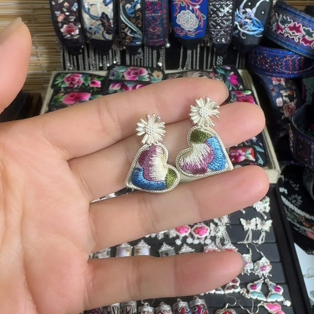 织绣民族风刺绣耳环