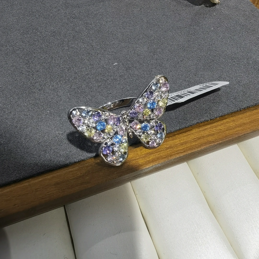 A882白色告告蝴蝶高级款戒指