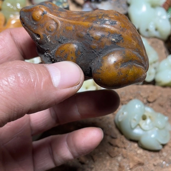 和田玉（糖玉）未镶嵌颈饰