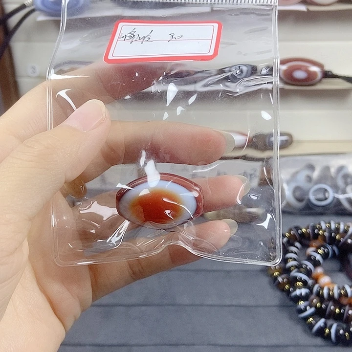 峰***岭玛瑙/玉髓未镶嵌颈饰