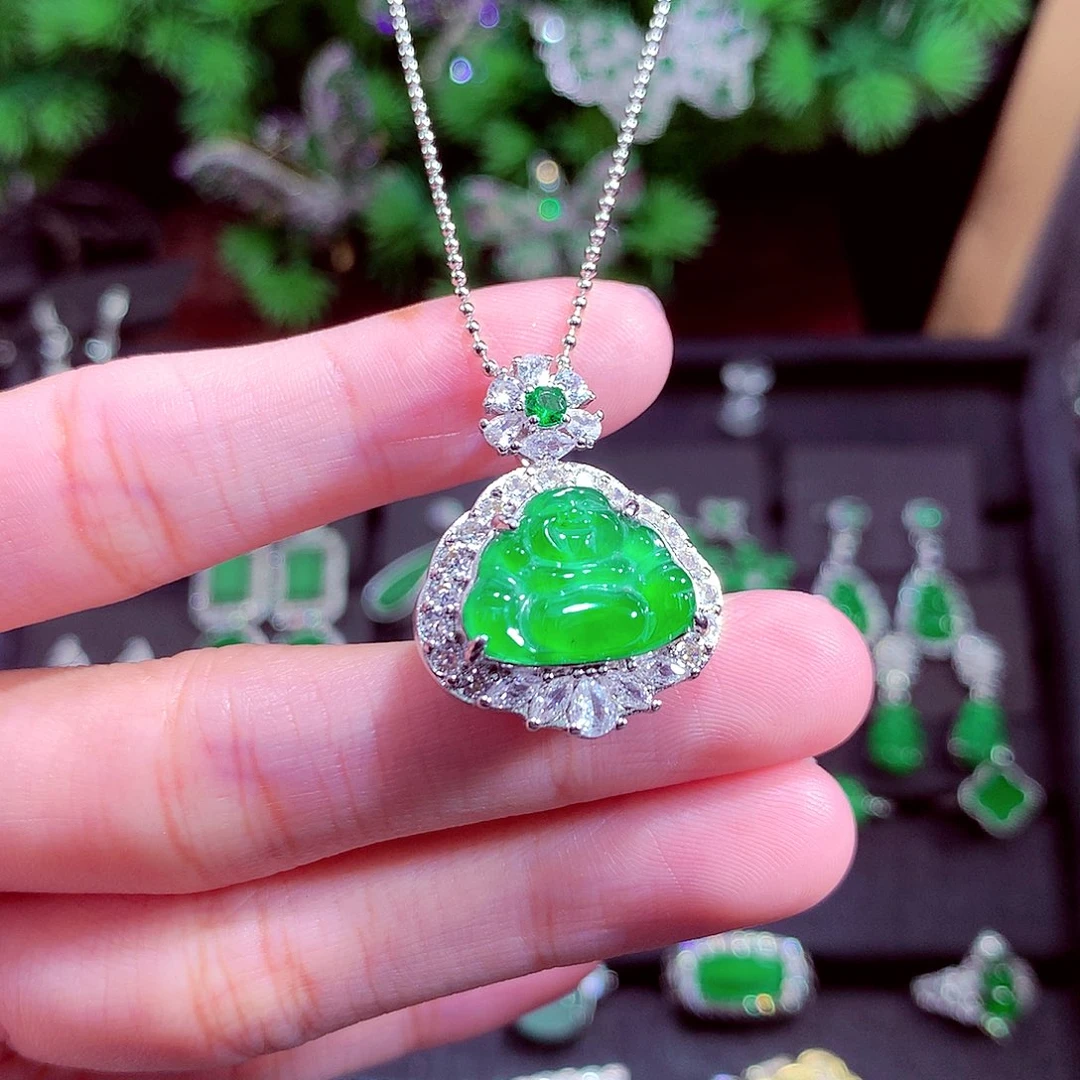 颈饰未镶嵌翡翠天然