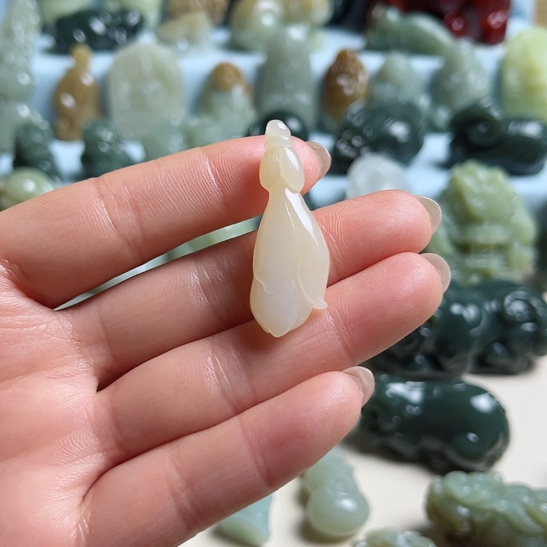 和田玉未镶嵌挂件