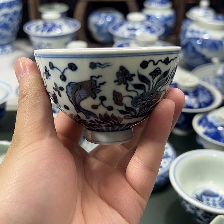 柴窑鱼藻纹鸡心杯