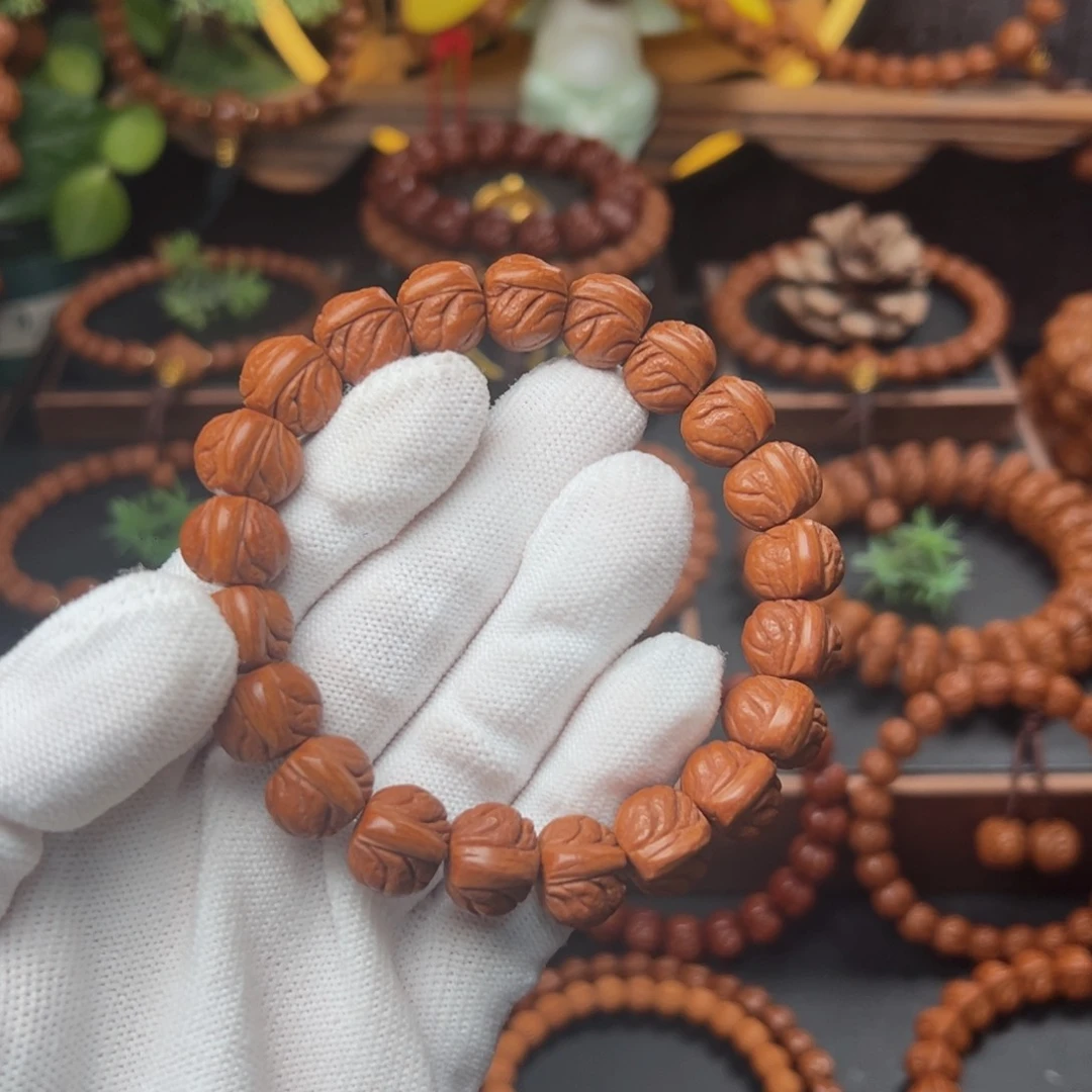 吊坠桃核1.3玉龙脊手串