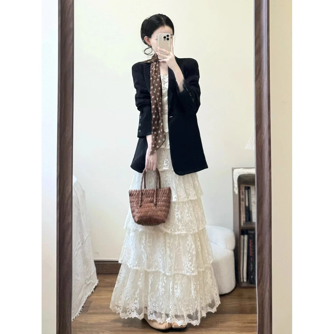 高级感巨好看的套装气质赫本风黑色西装外套蕾丝半身裙两件套秋季