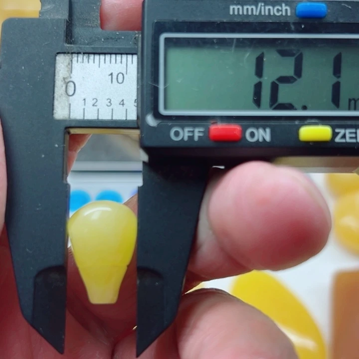 琥珀（矿物珀）未镶嵌裸石