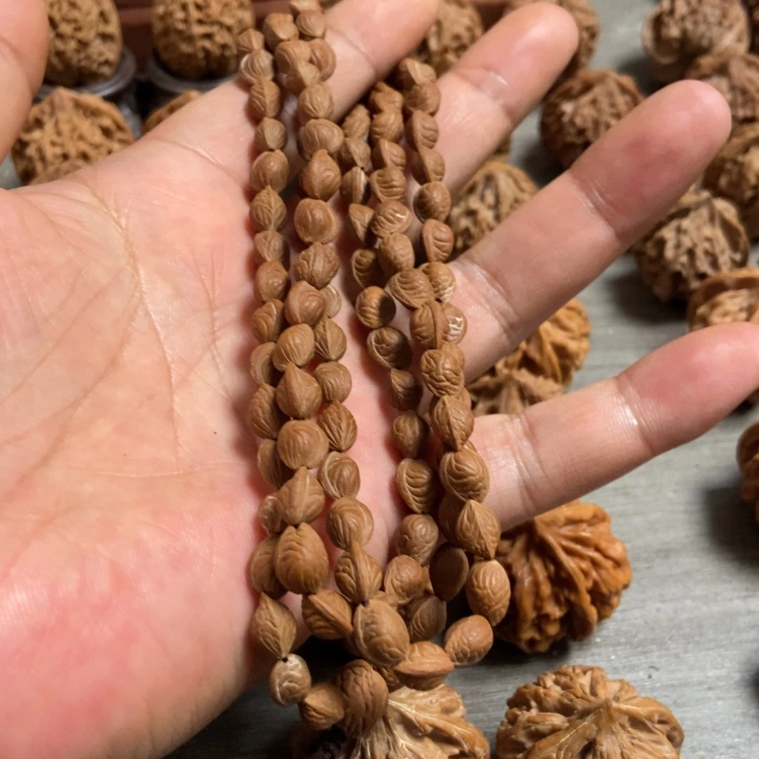 文玩核桃吊坠龙纹桃核0.6尺脖挂