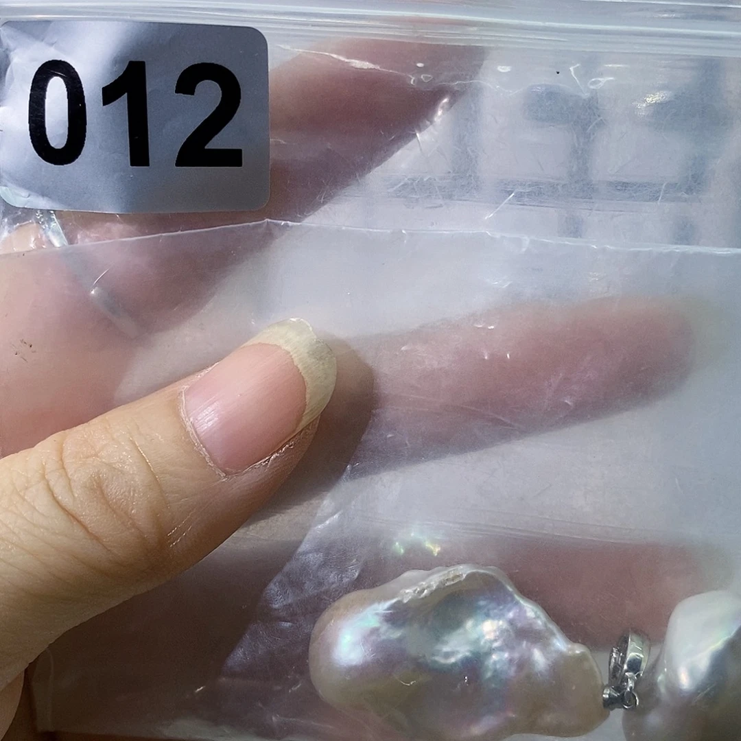 淡水珍珠合金颈饰J****h