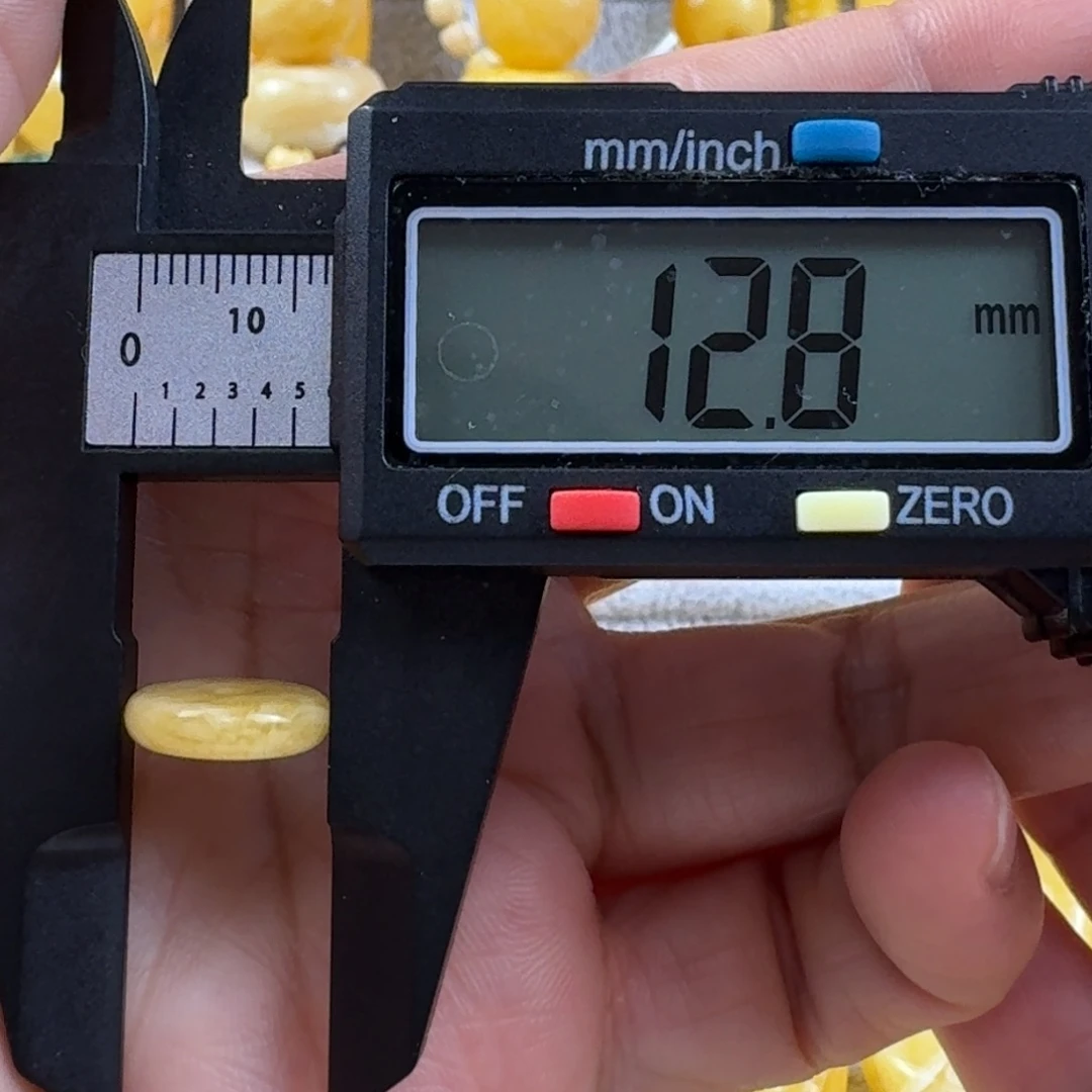 蜜蜡未镶嵌裸石33杂