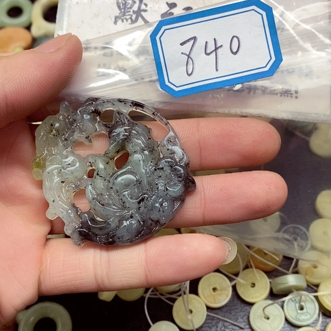 蛇纹石玉未镶嵌颈饰小*嘎840