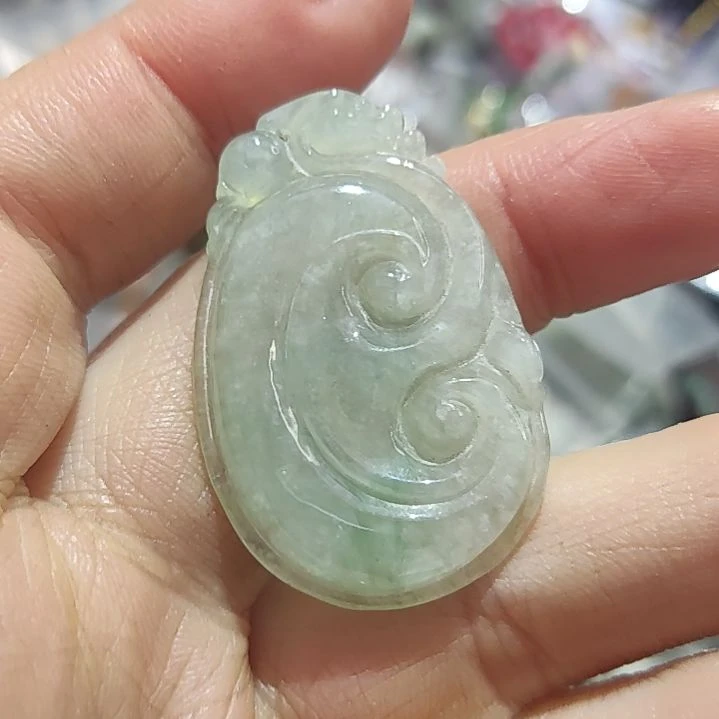 翡翠颈饰未镶嵌翡翠如意吊坠