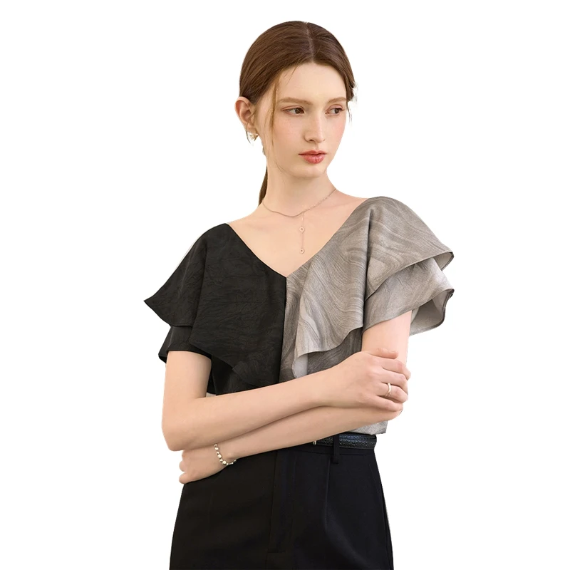 她池2025夏季新款女装优雅侧拉链套头荷叶边短袖V领衬衫T52B1799C