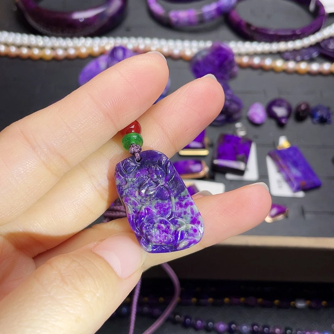 未镶嵌苏纪石（舒俱来）吊坠