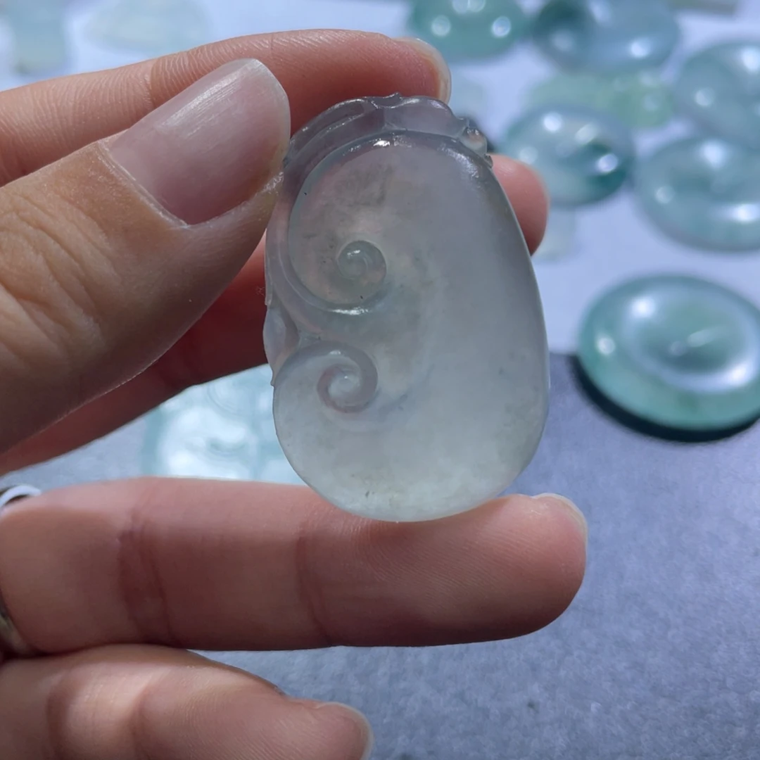 定制翡翠未镶嵌如意