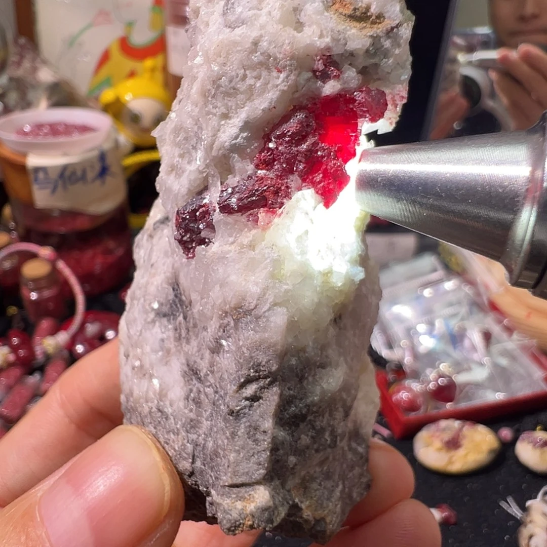 天然辰砂朱砂晶体小摆件