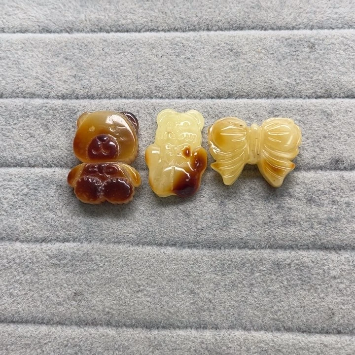 未镶嵌蜜蜡裸石泡*天然琥珀蜜蜡熊