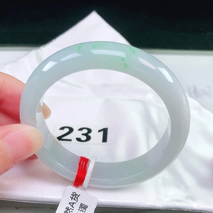 翡翠未镶嵌手镯231