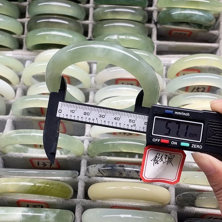 未镶嵌蛇纹石玉手镯137