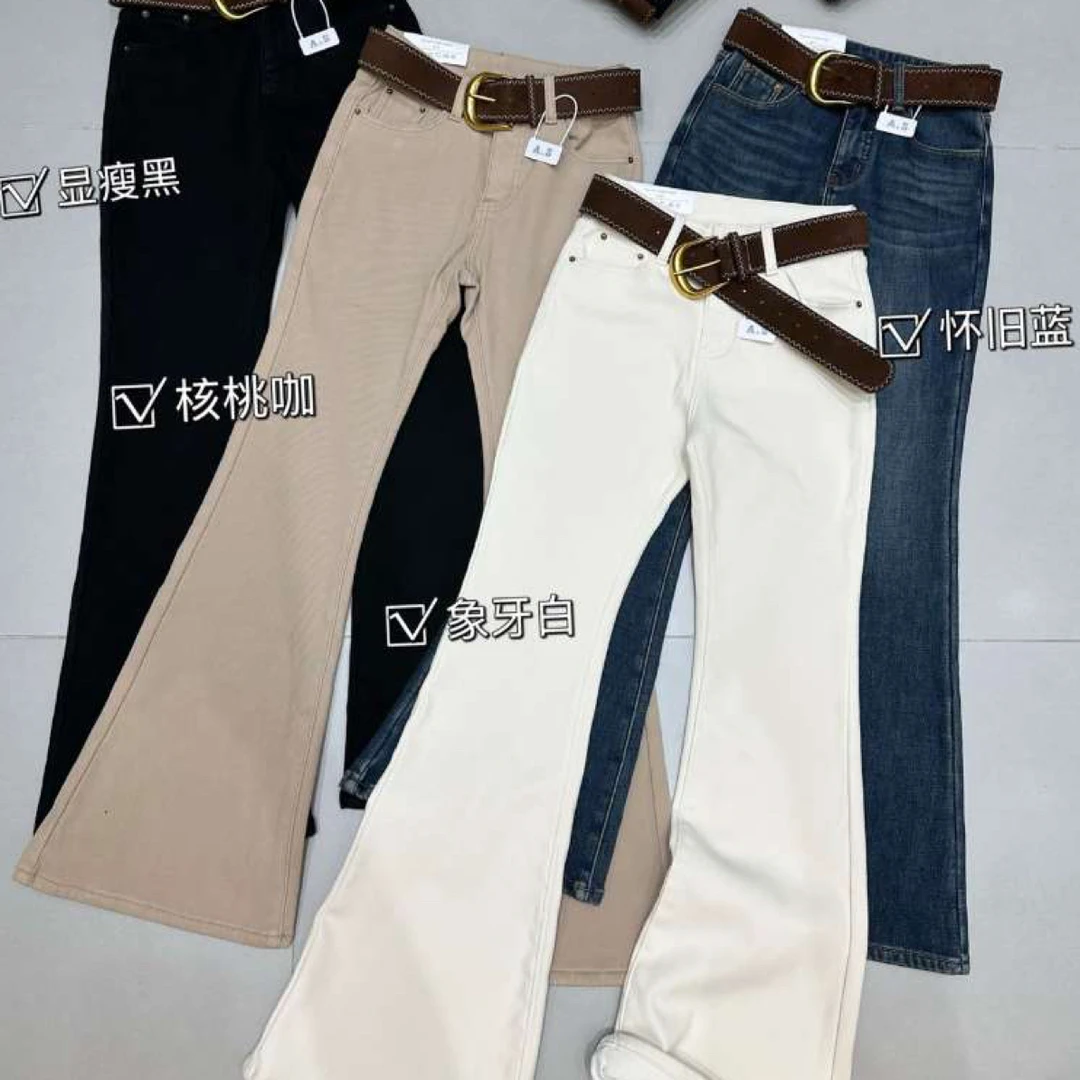 冬季加绒高腰微喇牛仔裤女显瘦百搭双扣提臀弹力修身喇叭裤