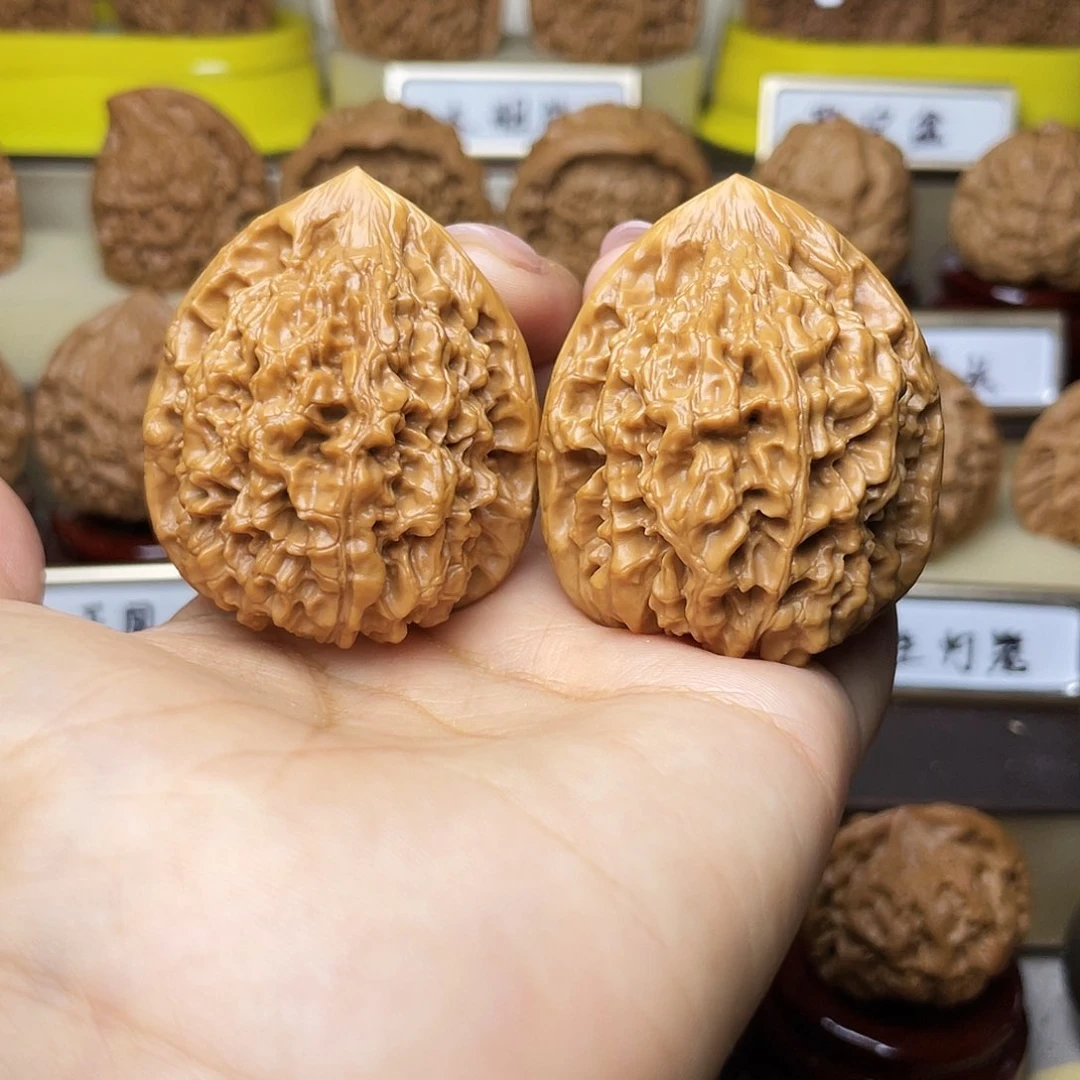把件文玩核桃官帽40左右