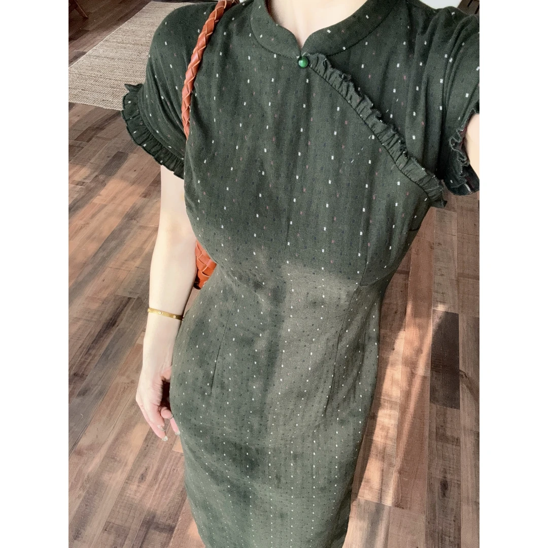 蕾英俊-晓青山-夏季复古森系高棉木耳边显瘦慵懒显白旗袍-JF6496