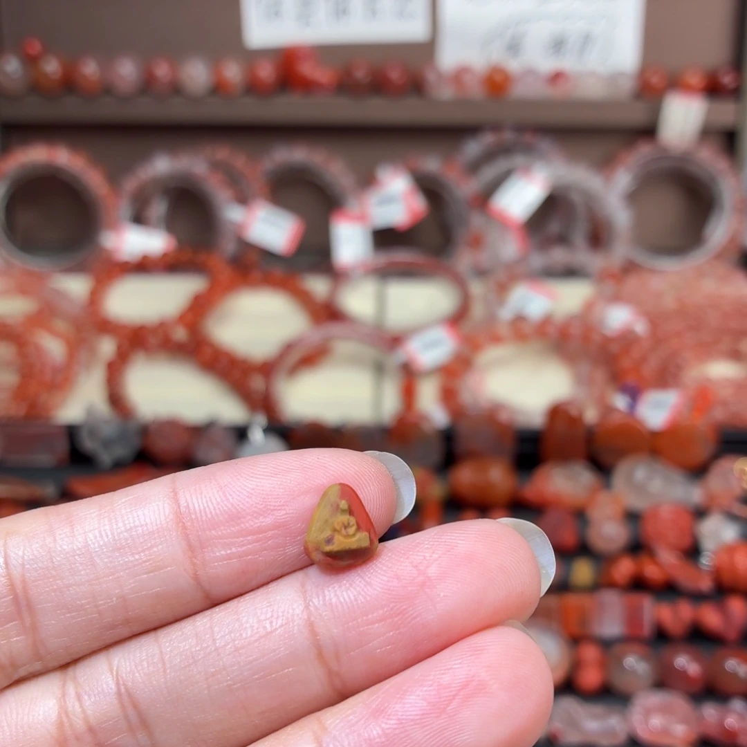 南红玛瑙未镶嵌川料无相佛