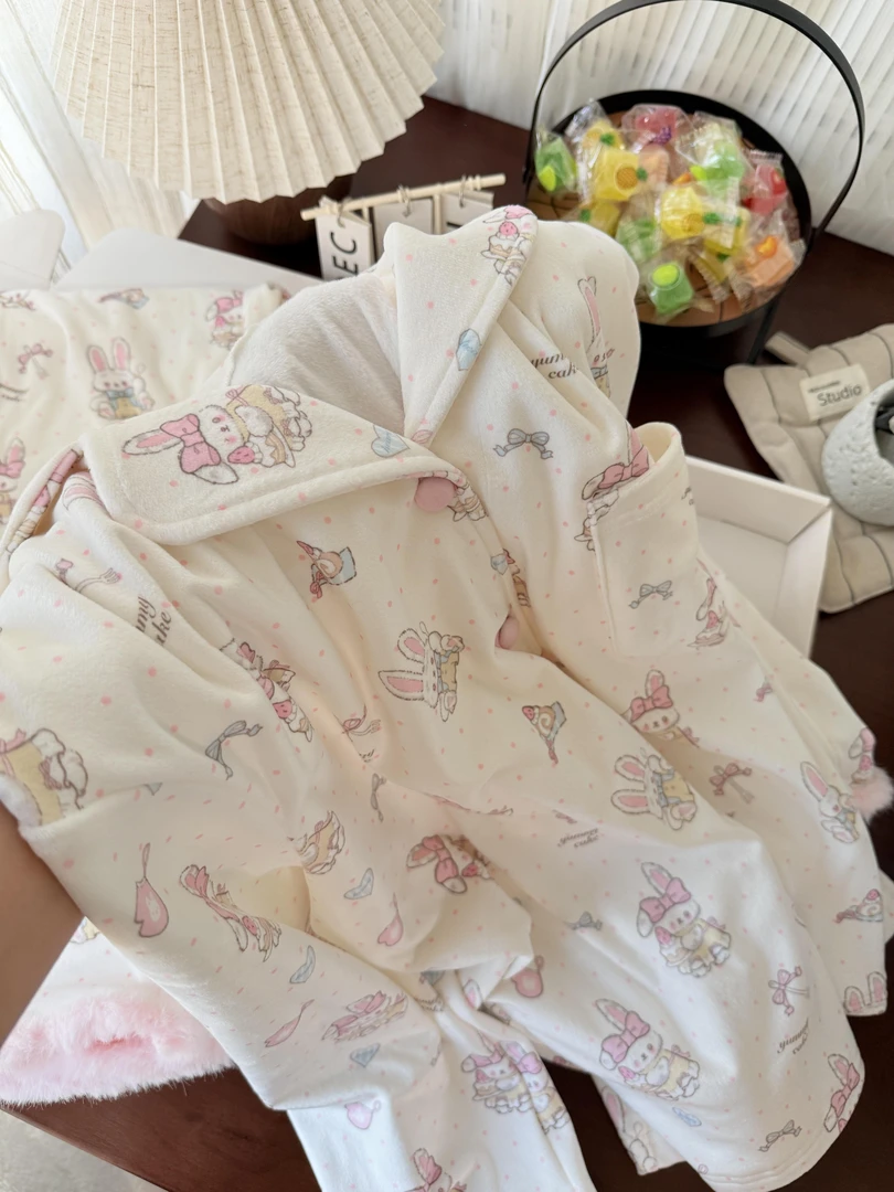 新款甜美卡通可爱设计感毛毛海岛绒睡衣女秋冬季保暖加厚家居服