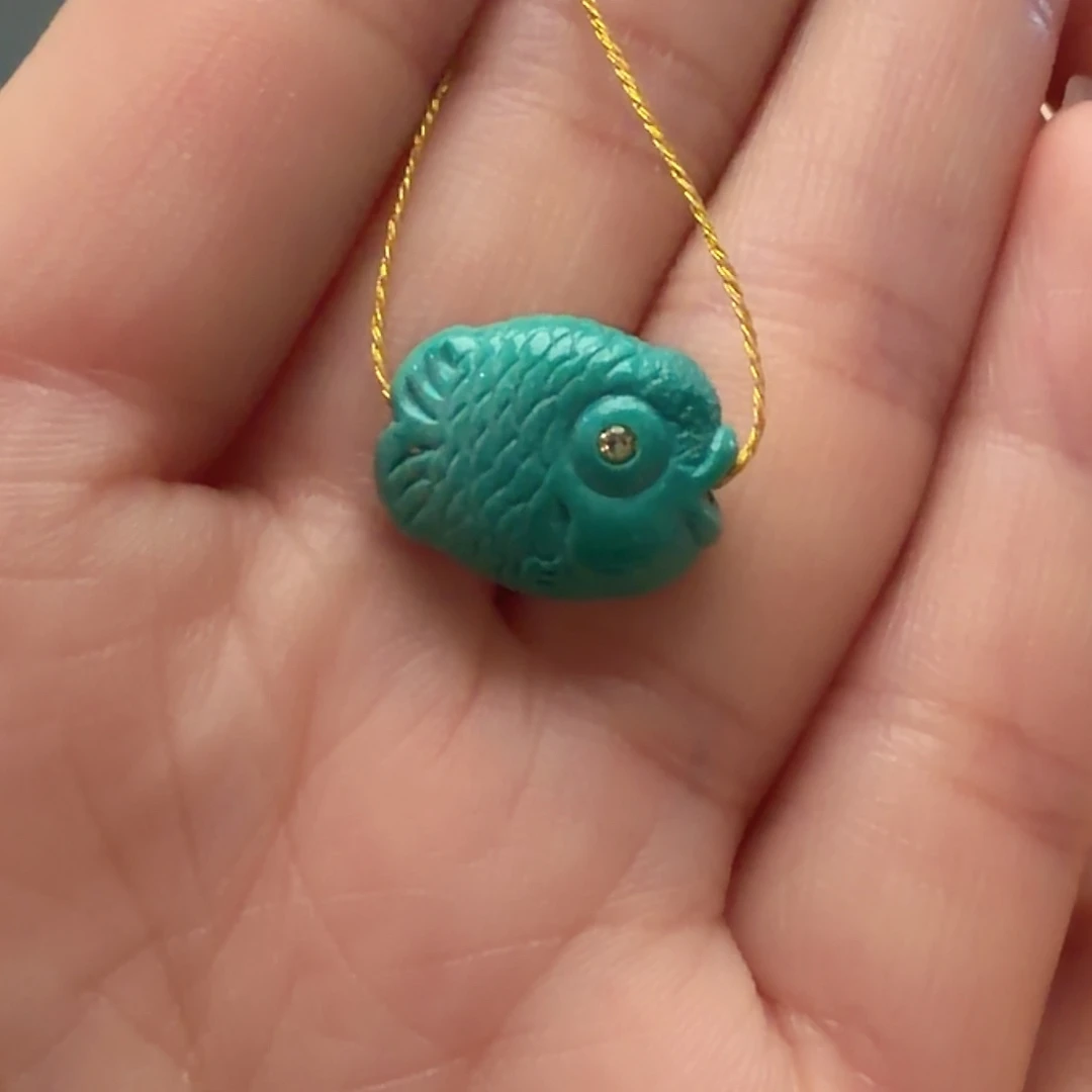 绿松石未镶嵌颈饰