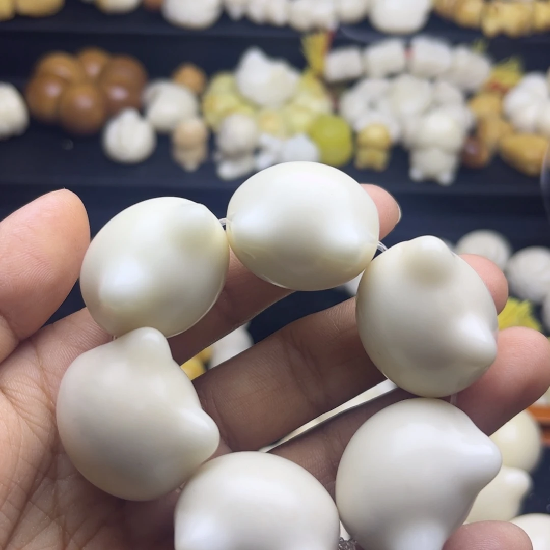 吊坠菩提根/象牙果大瑕