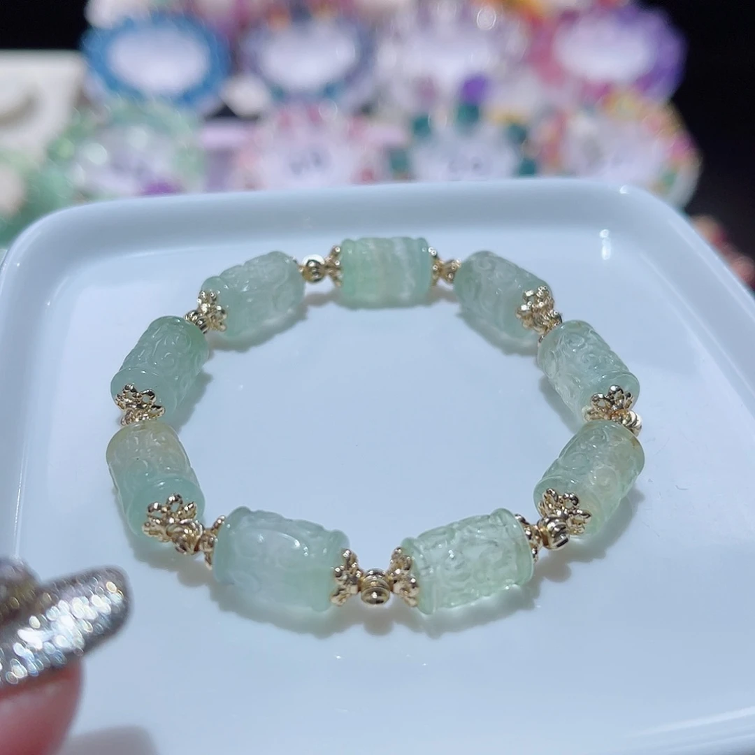 水晶手串未镶嵌回纹桶珠