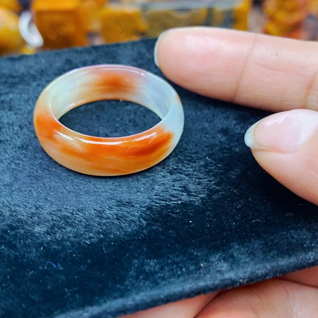 未镶嵌石英质玉（黄龙玉）项链