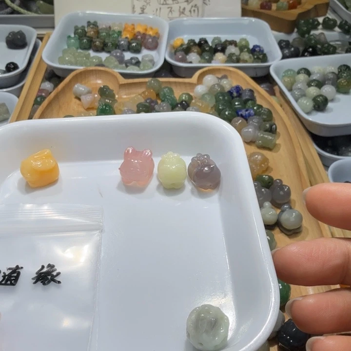 随***缘和田玉未镶嵌珠宝半成品