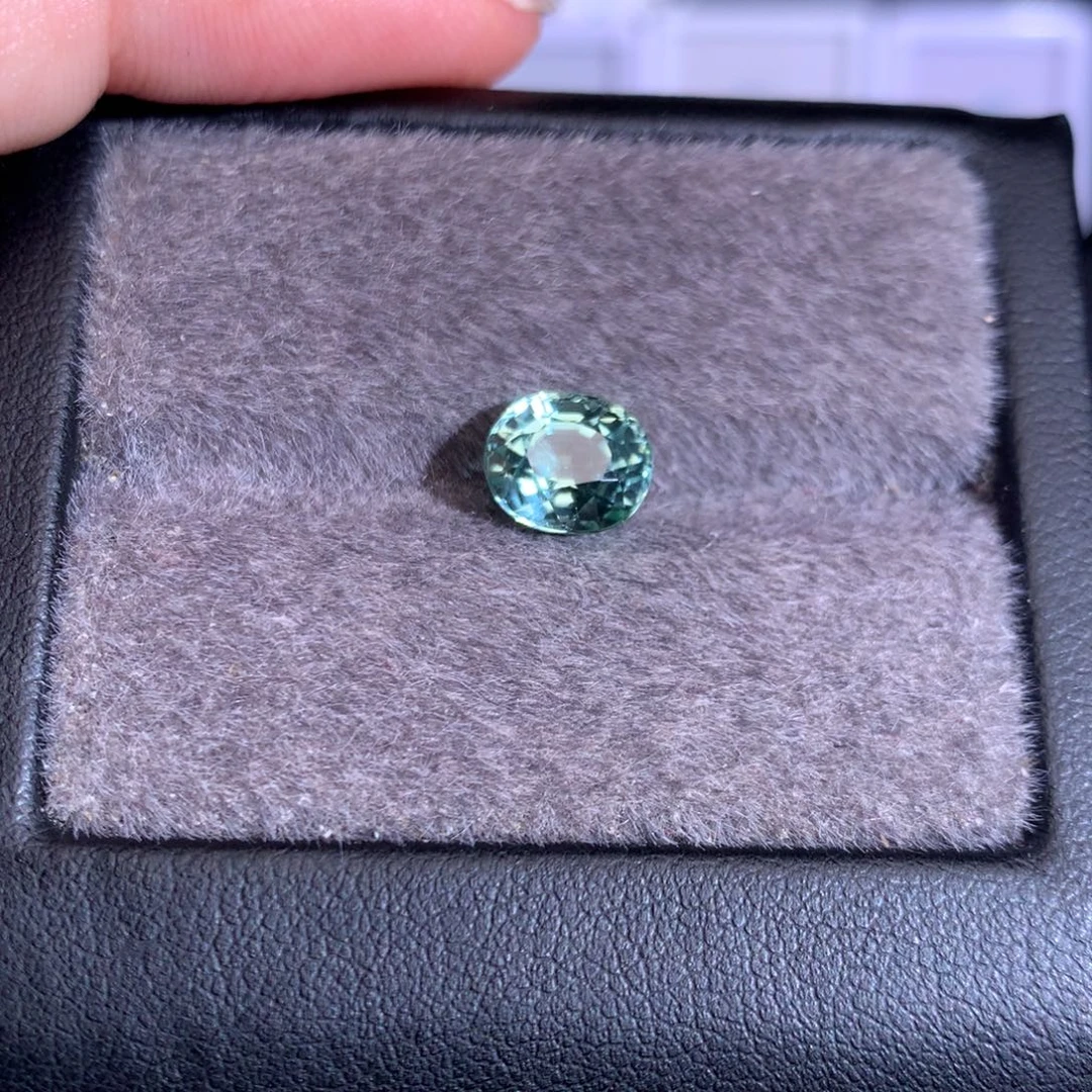 碧玺未镶嵌珠宝奇石2.165ct