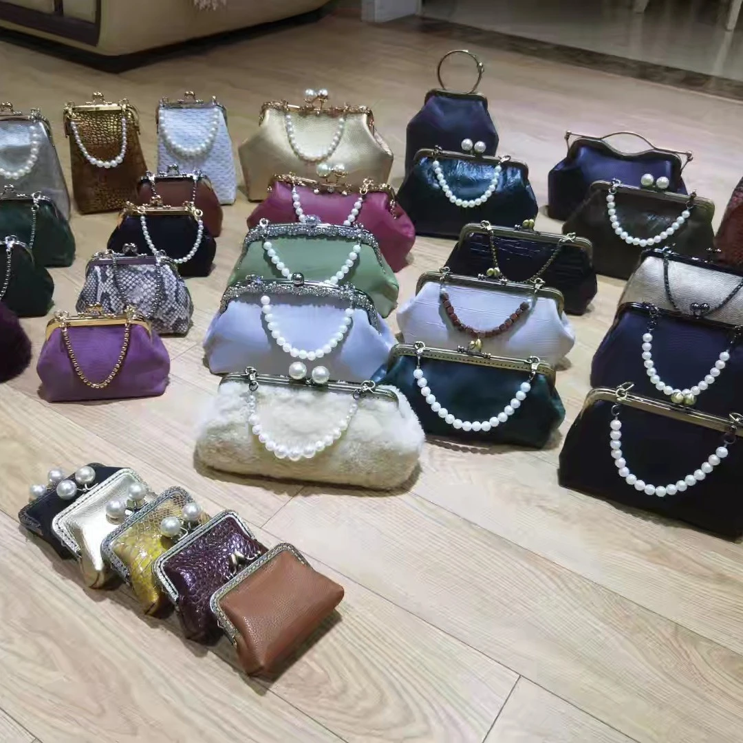 预定链接  真皮毛一体手工包