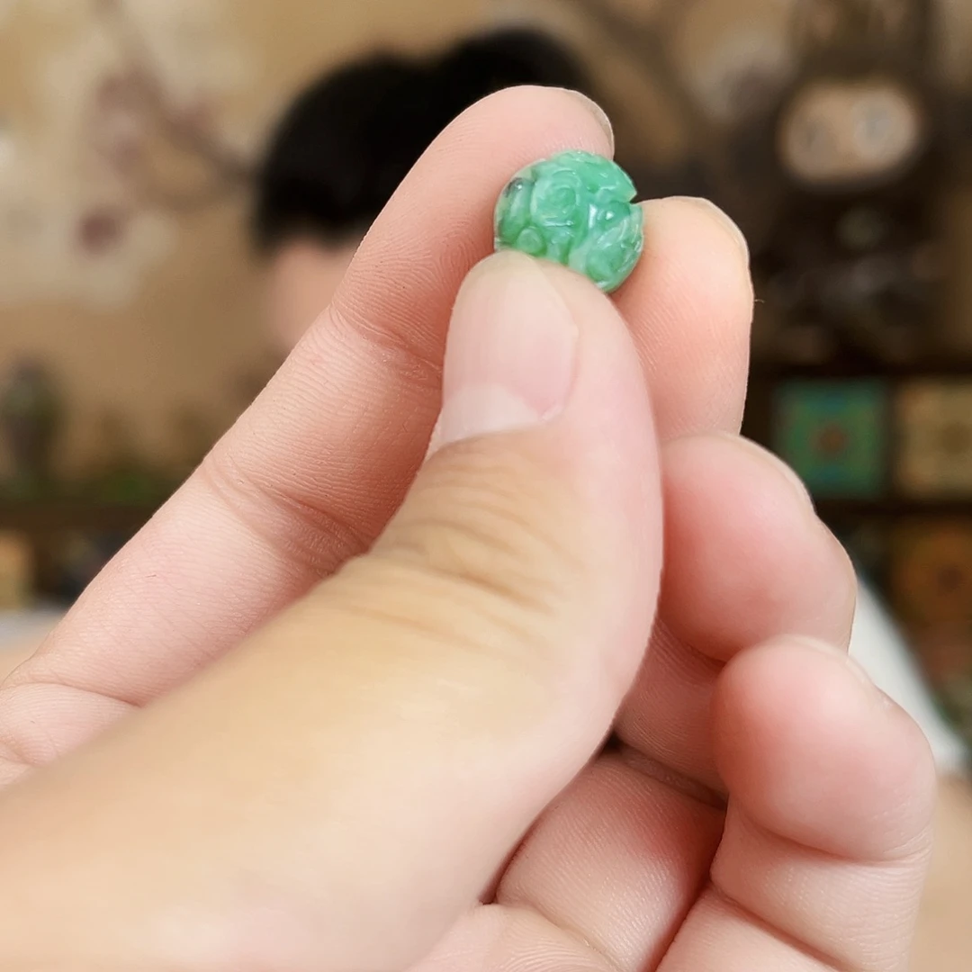 翡翠未镶嵌颈饰吊坠