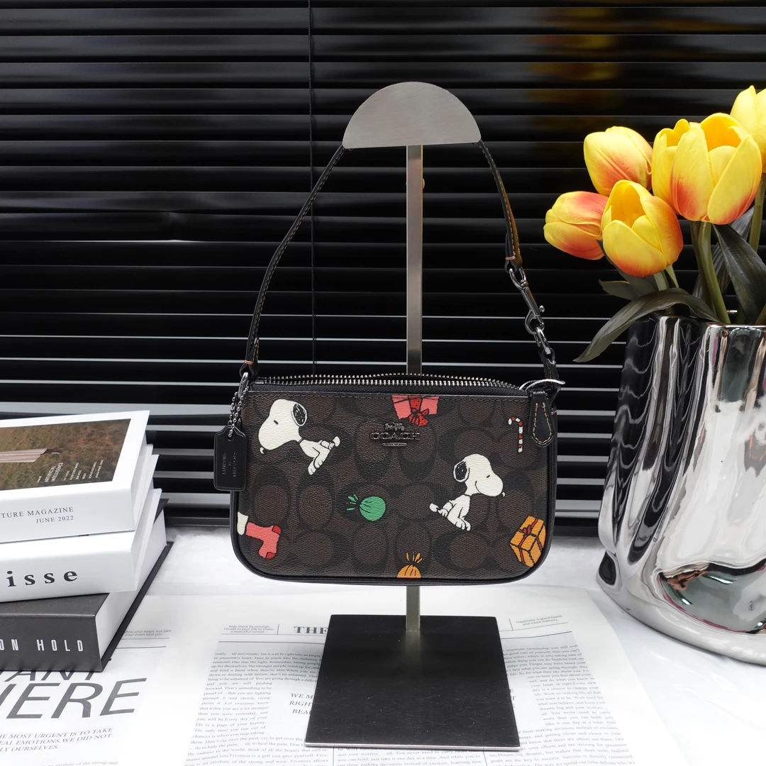 95新 COACH/蔻驰 单肩包/T10151636